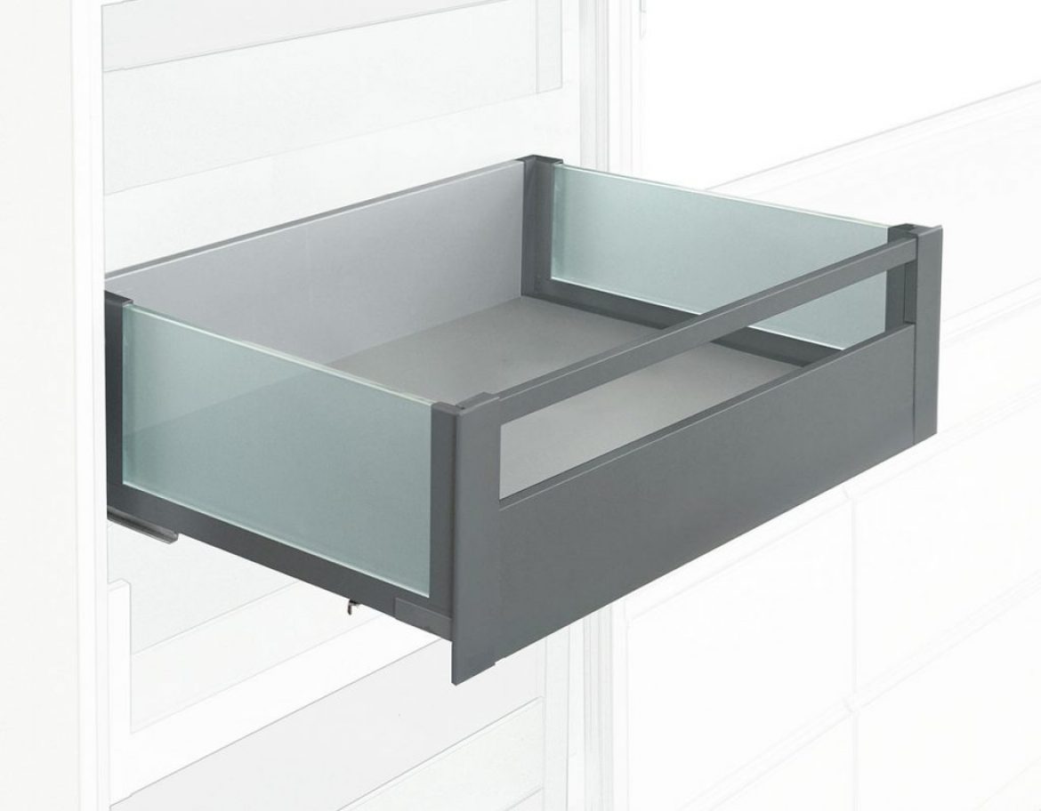 Interior  Drawer H = 151 mm. –  Front with Rod